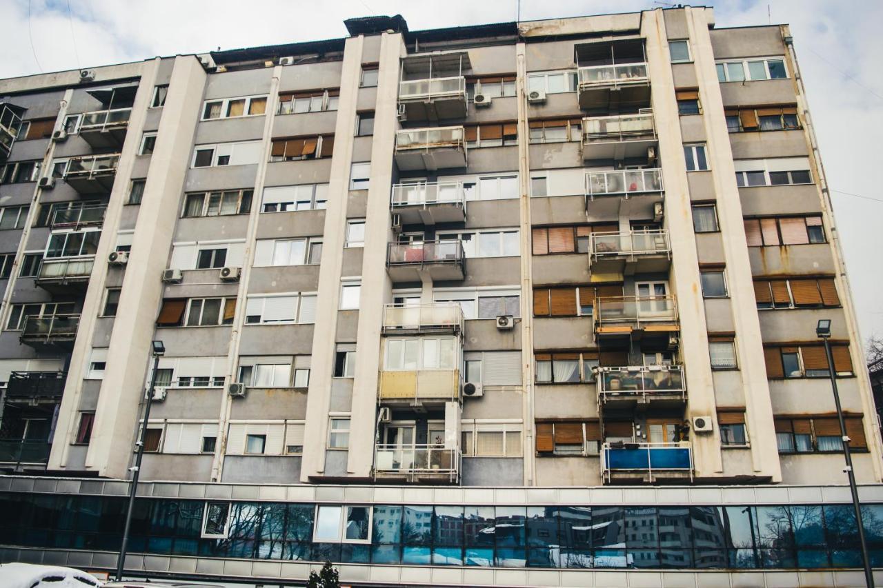 Aparment Theatre Apartment Nis Exterior photo