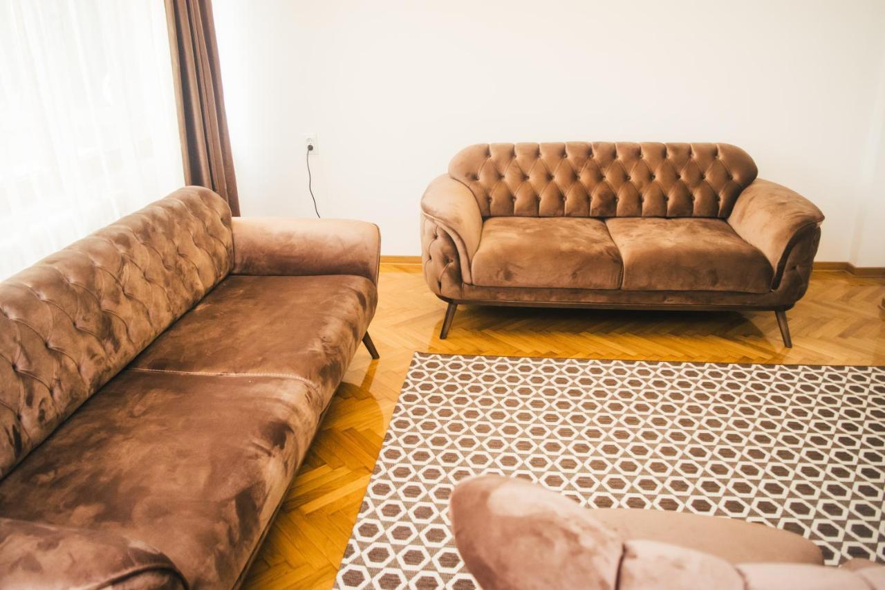 Aparment Theatre Apartment Nis Exterior photo